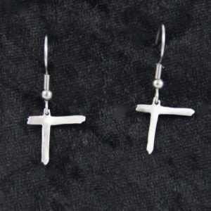 Boucle d’oreilles croix Indo sur crochet 1.5×1.5cm