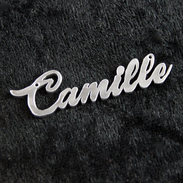 Pendentif prénom sur commande (Camille)