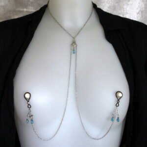 Bijoux pour seins sans piercing. Collier chaîne de seins perle de cristal de bohème bleue et hématite argent.