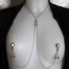Bijoux pour seins sans piercing. Collier chaîne de seins perle de cristal de bohème Bleue nuit et hématite argent.