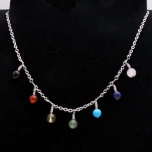 Collier 7 Chakras Chaîne perles pendantes et chaîne.