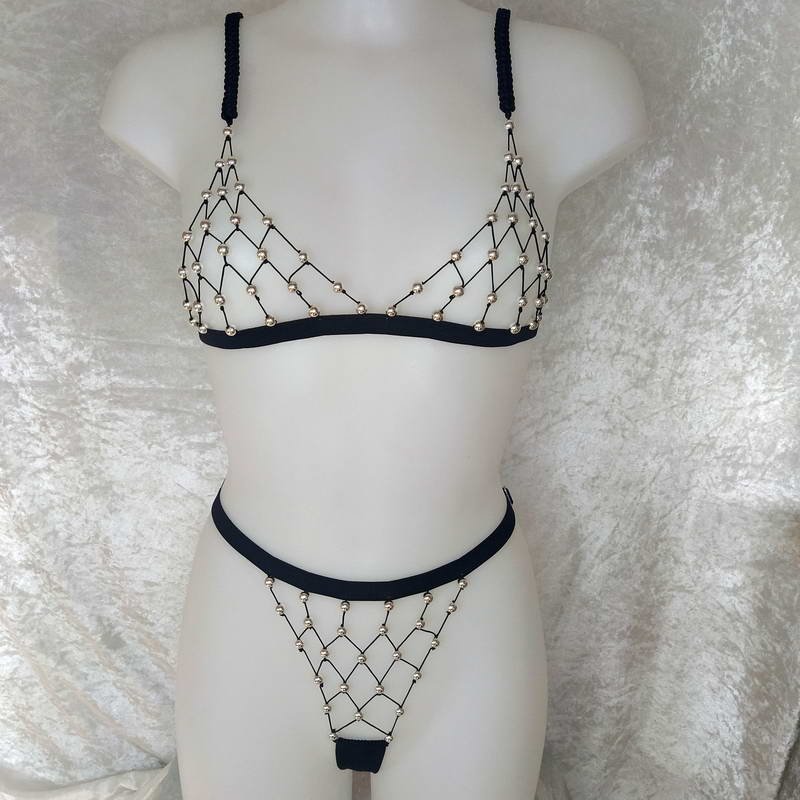 Bijou Soutien-gorge + String Sexy maille résille tissée de perles hématite argenté.