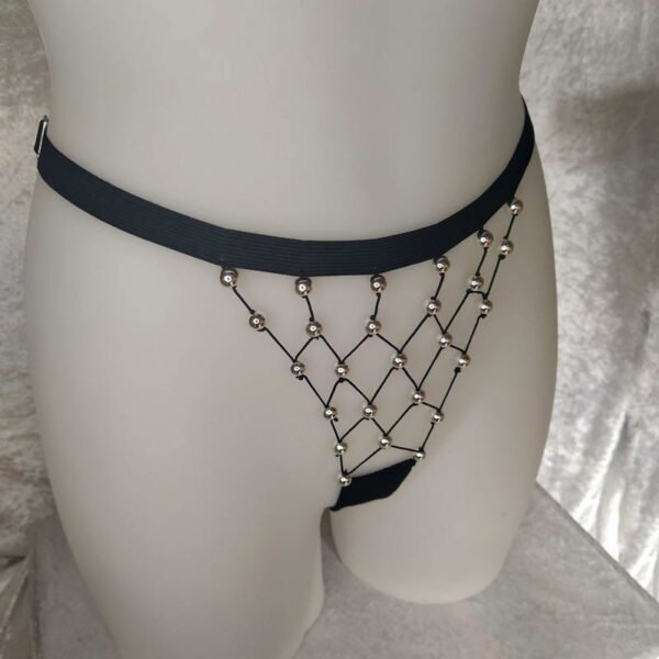 Bijou String Sexy maille résille tissée de perles hématite argenté.