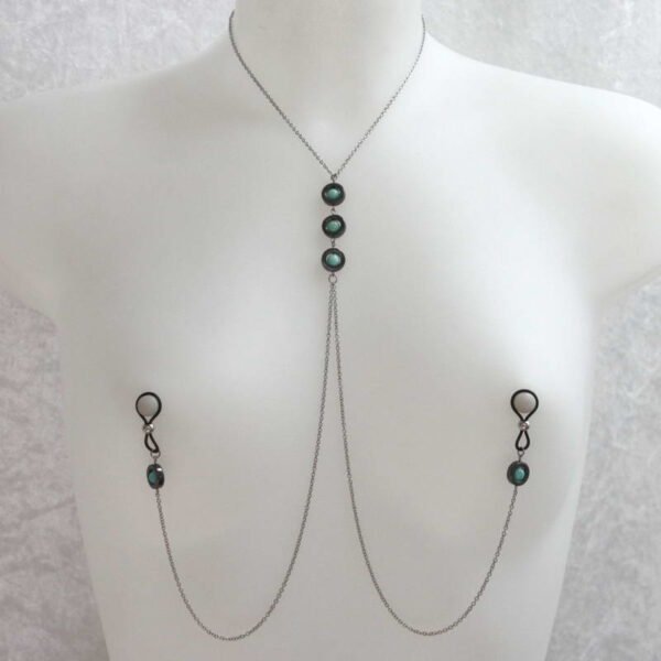 Bijoux pour seins sans piercing. Collier chaîne de seins donut hématite et perle d'aventurine bleue.