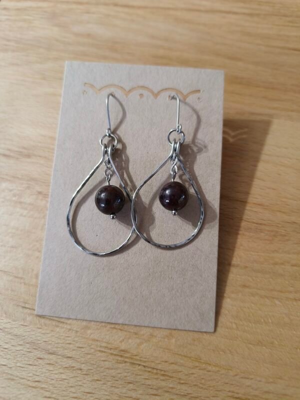 Boucles d'oreilles pendantes - perles Marron foncé