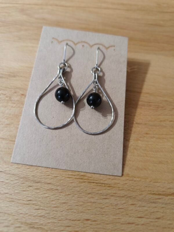 Boucles d'oreilles pendantes - perles Noires